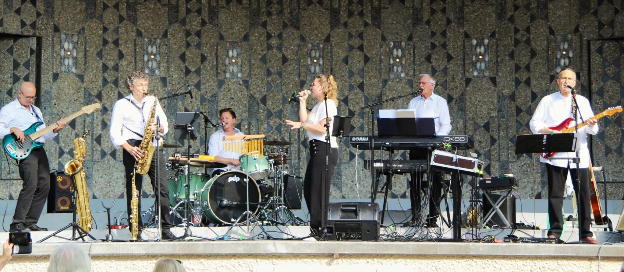 Sonic-Sparkle-live-1
